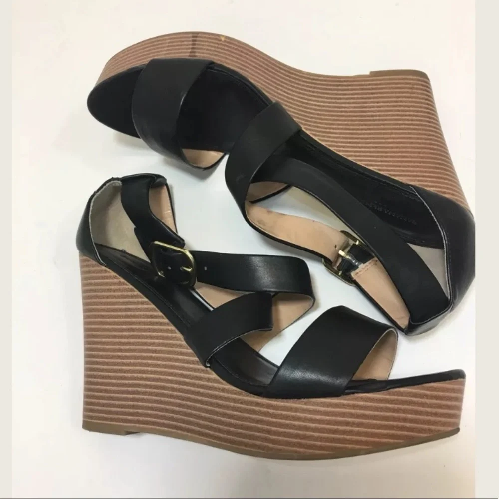 Banana Republic Sandals 10 Black Wedge Platform Leather